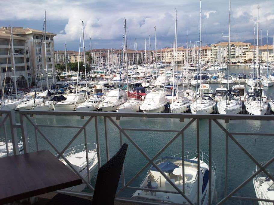 Port Frejus Cap Hermes Vue Mer Et Port Pieds Dans L'Eau Piscine Pkg Buitenkant foto